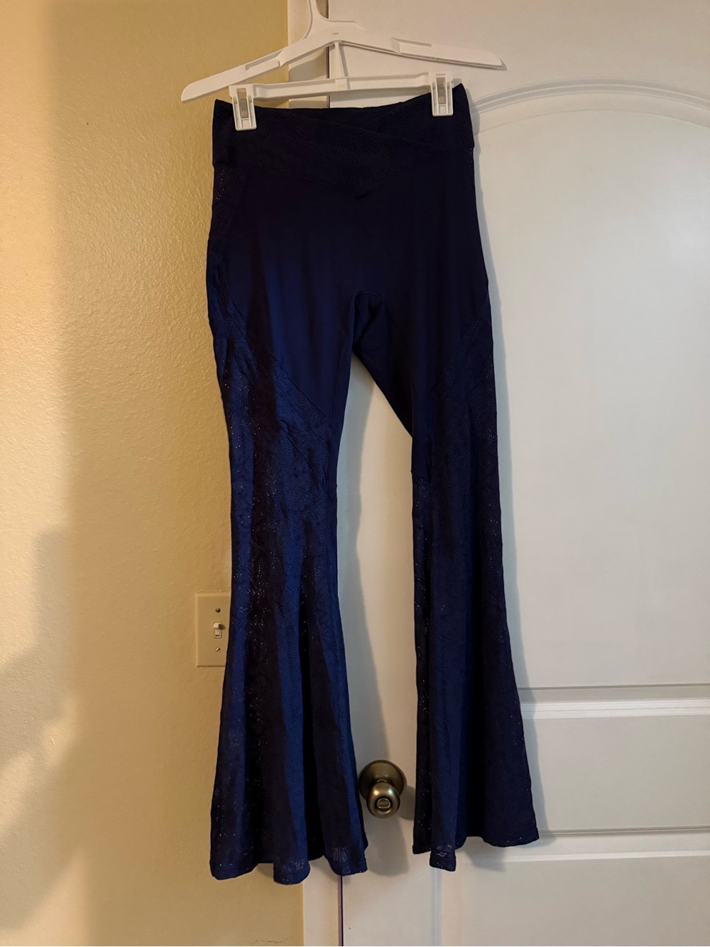 HALARA Women’s Flared Mesh Lace Leggings BRAND NEW WITH TAGS Size L